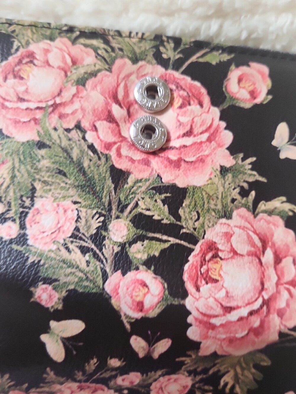 Source Unknown Pink Floral Wallet on Black - Picture 8 of 11